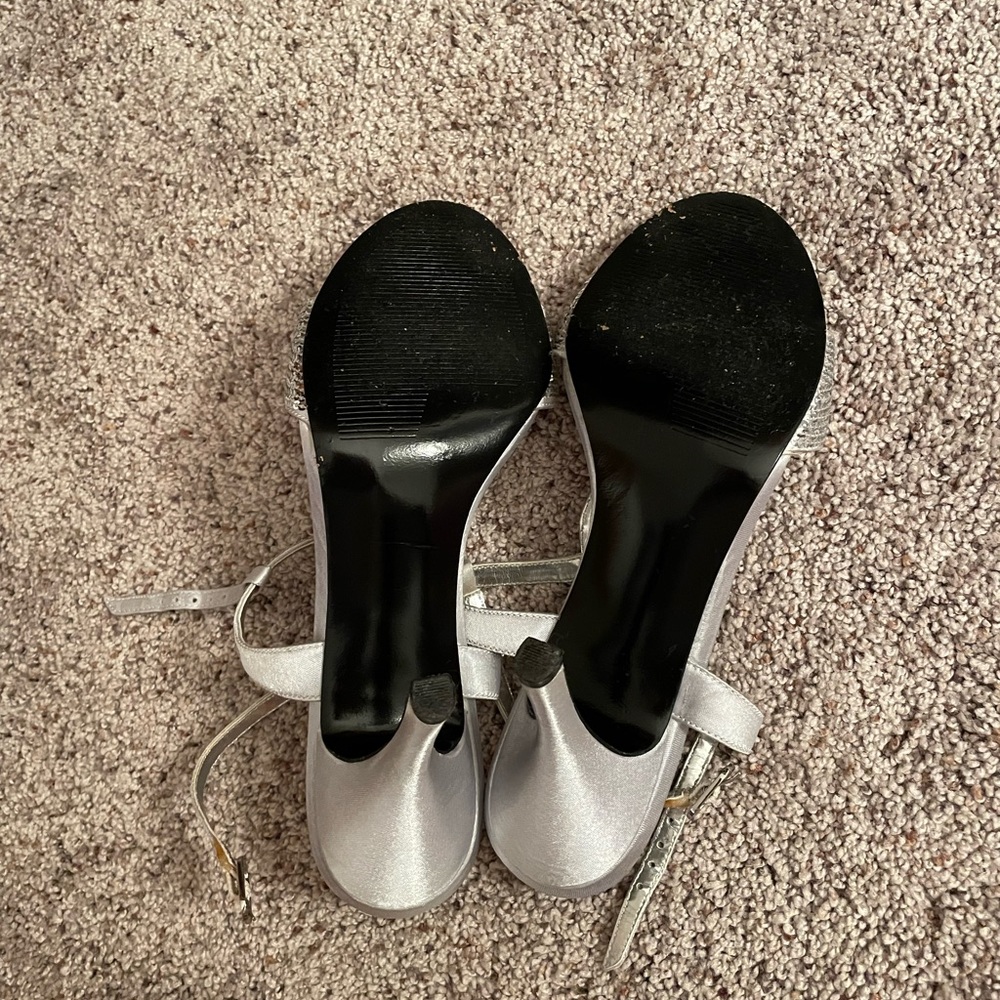 Silver Prom/Event Shoes - Picture 4 of 4
